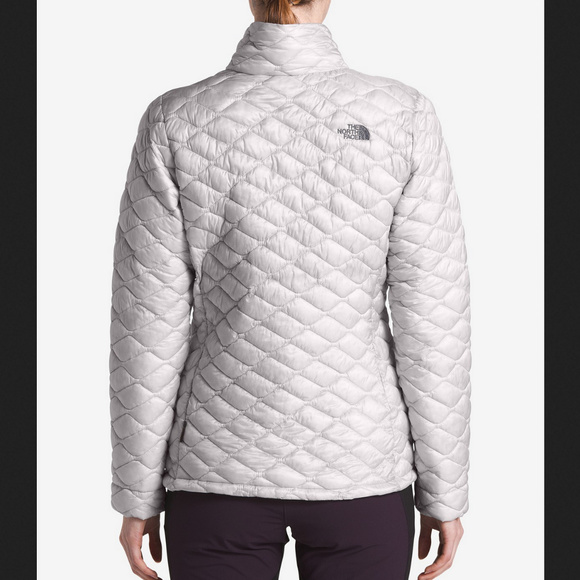 The North Face Thermoball Quilted Jacket - Picture 2 of 7